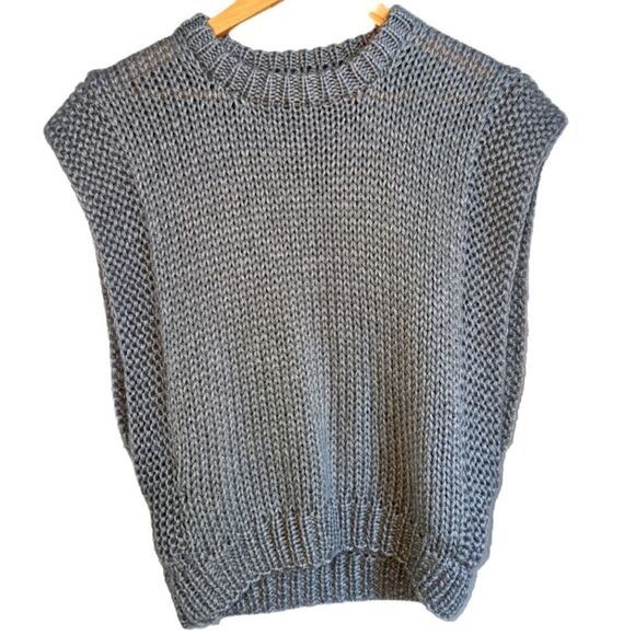 Vintage Jackets & Blazers - VINTAGE Y2K Grey Chunky Knit Vest Size Large